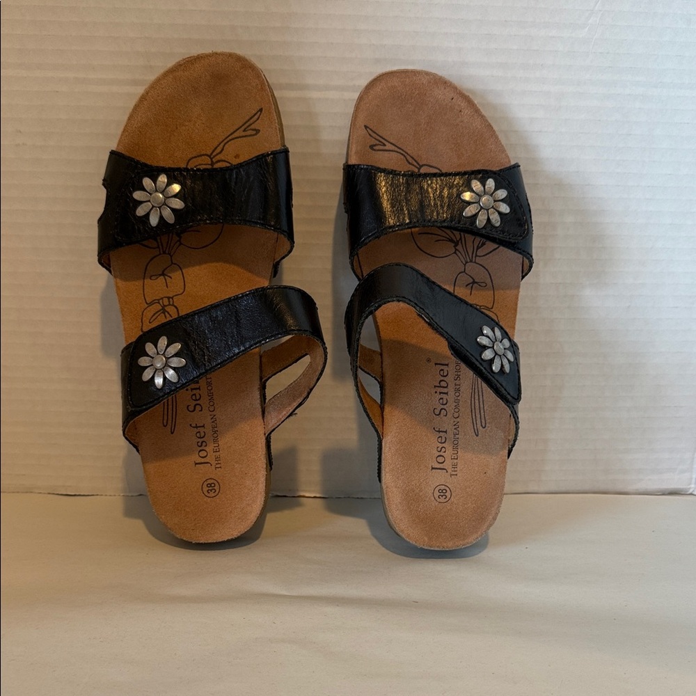 Josef Seibel Black Leather Slide Sandals with Floral Accents. Size 38